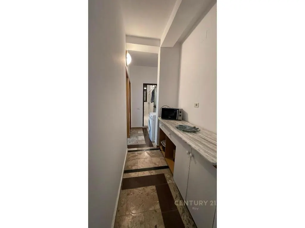 アパート Apartament With Front Porch カヴァヤ アルバニア